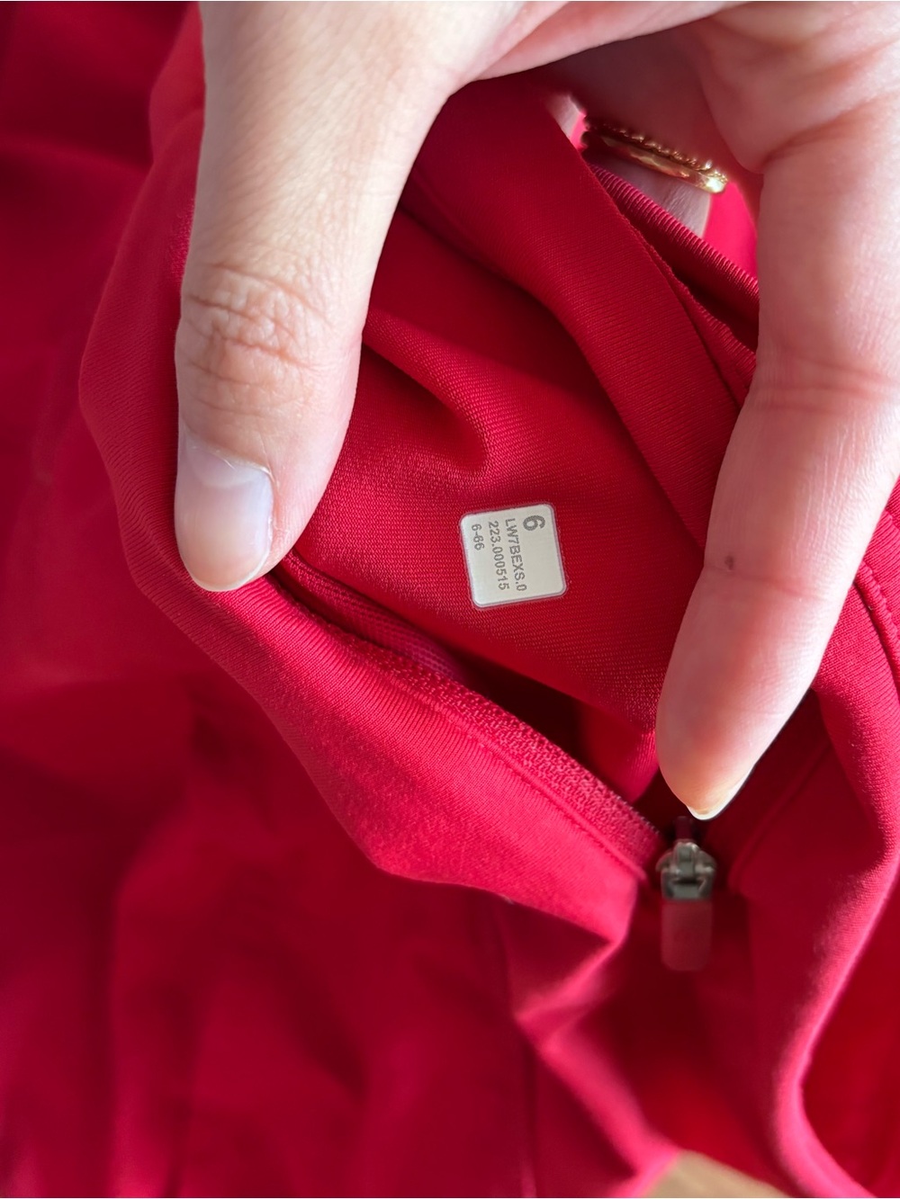 lululemon athletica Women’s Red Speed Up Shorts with Back Zip Pocket - Picture 6 of 6